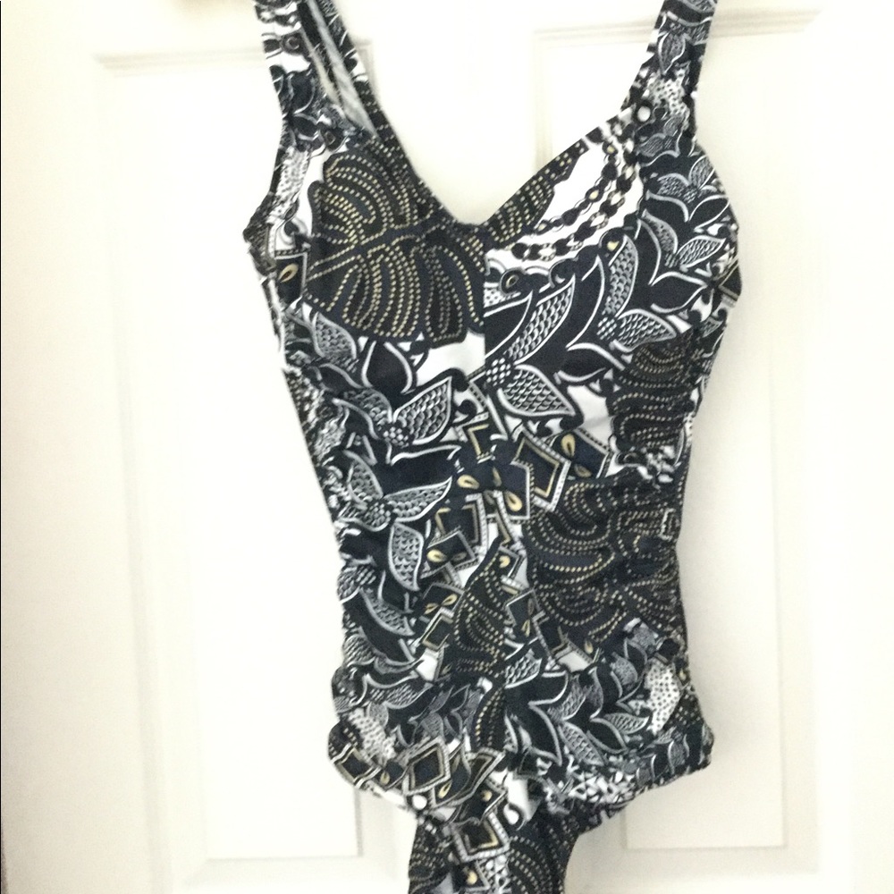 Bathing suit